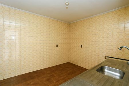 Casa à venda com 90m², 2 quartos e 2 vagas Casa à venda com 90m², 2 quartos e 2 vagascozinha