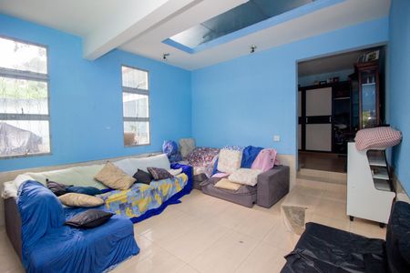 Sala de casa para alugar com 3 quartos, 636m² em Arcadia, Contagem