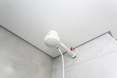 Apartamento para alugar com 37m², 2 quartos e sem vagaBanheiro - Chuveiro