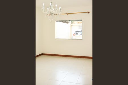 Casa para alugar com 3 quartos, 150m² em Pituaçu, Salvador