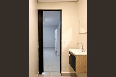 Banheiro Social de apartamento para alugar com 1 quarto, 22m² em Vila Marlene, São Bernardo do Campo