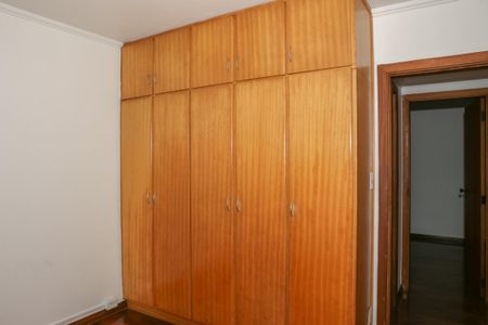 Apartamento para alugar com 120m², 3 quartos e 2 vagas Apartamento para alugar com 120m², 3 quartos e 2 vagasQuarto 2