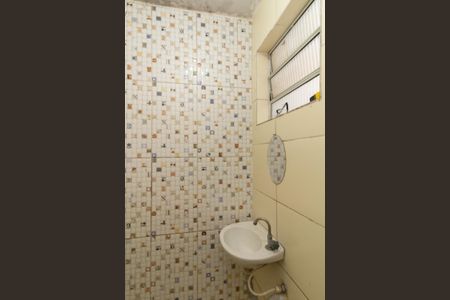 Casa para alugar com 40m², 1 quarto e sem vaga Casa para alugar com 40m², 1 quarto e sem vagaBanheiro