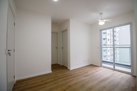 Sala de apartamento para alugar com 2 quartos, 44m² em Santo Cristo, Rio de Janeiro