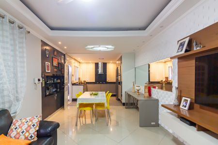 Sala  de casa para alugar com 3 quartos, 100m² em Bussocaba, Osasco
