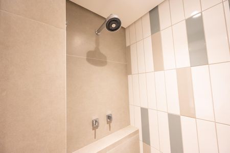 Apartamento para alugar com 74m², 2 quartos e 1 vaga Apartamento para alugar com 74m², 2 quartos e 1 vagaBanheiro da Suíte