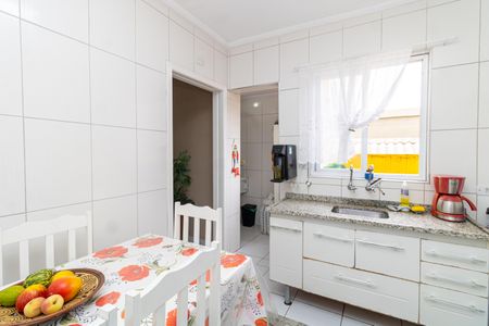 Casa para alugar com 100m², 2 quartos e 1 vaga Casa para alugar com 100m², 2 quartos e 1 vagaCozinha