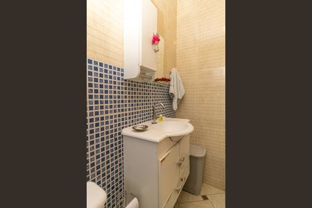 Casa para alugar com 100m², 2 quartos e 1 vaga Casa para alugar com 100m², 2 quartos e 1 vagaBanheiro da Suíte 2