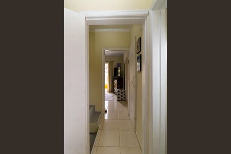 Corredor - Quartos de casa para alugar com 2 quartos, 100m² em Vila Isolina Mazzei, São Paulo