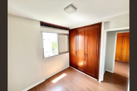 Apartamento à venda com 60m², 2 quartos e 1 vagaQuarto 2