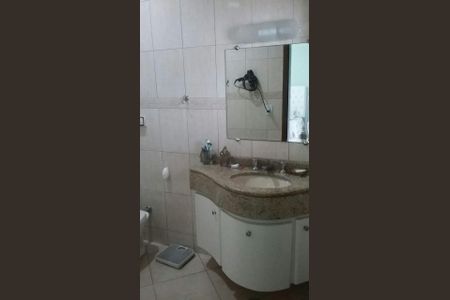 Casa à venda com 100m², 3 quartos e 1 vagaBanheiro