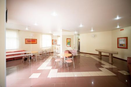 Apartamento à venda com 74m², 3 quartos e 1 vaga Apartamento à venda com 74m², 3 quartos e 1 vagaÁrea comum - Salão de festas