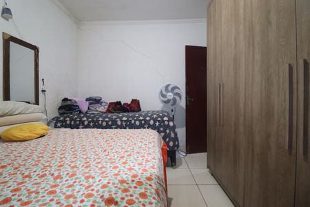Casa à venda com 240m², 2 quartos e 2 vagasQuarto 2