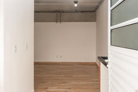 Quarto/Cozinha de kitnet/studio para alugar com 1 quarto, 20m² em Jardim Domitila, São Paulo