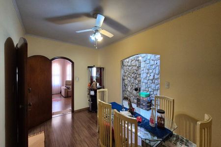 Casa à venda com 230m², 4 quartos e 4 vagas Casa à venda com 230m², 4 quartos e 4 vagasSala de Jantar