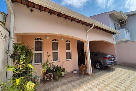 Casa à venda com 230m², 4 quartos e 4 vagas Casa à venda com 230m², 4 quartos e 4 vagasFachada do Prédio