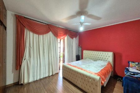 Casa à venda com 230m², 4 quartos e 4 vagas Casa à venda com 230m², 4 quartos e 4 vagasQuarto 3 - Suíte