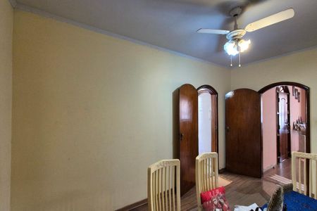 Casa à venda com 230m², 4 quartos e 4 vagas Casa à venda com 230m², 4 quartos e 4 vagasSala de Jantar