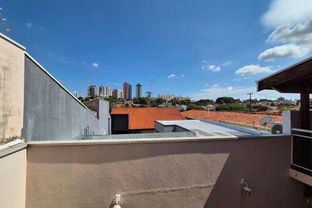 Casa à venda com 230m², 4 quartos e 4 vagas Casa à venda com 230m², 4 quartos e 4 vagasVista do Quarto 2