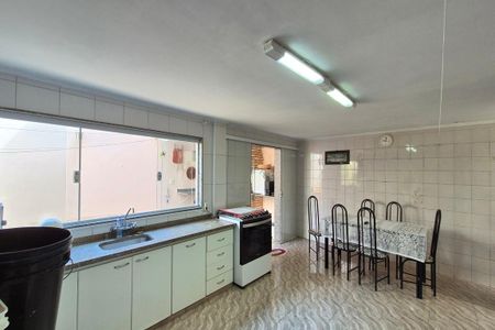 Casa à venda com 230m², 4 quartos e 4 vagas Casa à venda com 230m², 4 quartos e 4 vagasÁrea gourmet