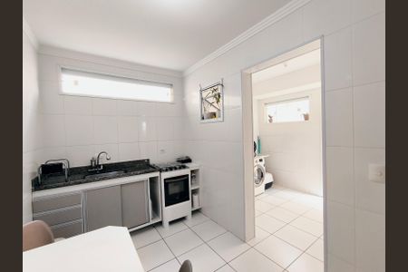 Casa de condomínio à venda com 110m², 3 quartos e 2 vagasCozinha