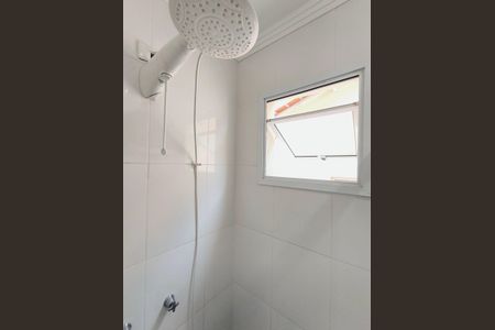 Casa de condomínio à venda com 110m², 3 quartos e 2 vagasBanheiro 2