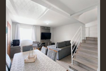 Sala de casa de condomínio à venda com 3 quartos, 110m² em Colônia, Jundiaí