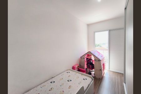 Casa de condomínio à venda com 110m², 3 quartos e 2 vagasQuarto 2