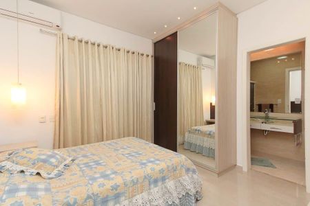 Casa à venda com 4 quartos, 450m² em Jardim Leonor Mendes de Barros, São Paulo