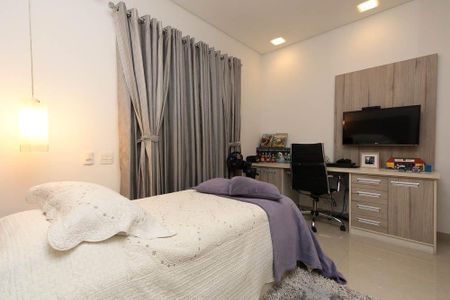 Casa à venda com 4 quartos, 450m² em Jardim Leonor Mendes de Barros, São Paulo