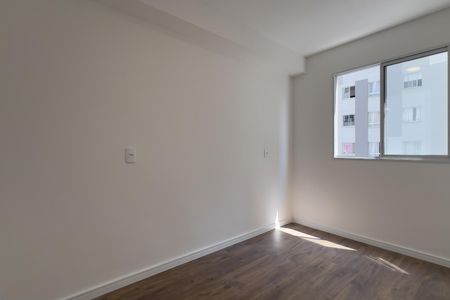 Quarto de apartamento à venda com 1 quarto, 27m² em Vila das Bandeiras, Guarulhos