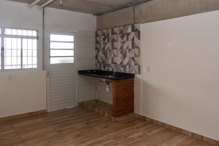 Quarto/Cozinha de kitnet/studio para alugar com 1 quarto, 25m² em Jardim Domitila, São Paulo