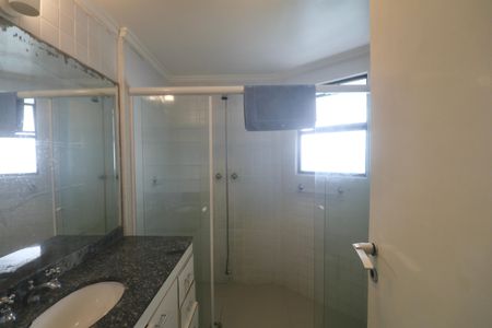 Apartamento para alugar com 220m², 4 quartos e 2 vagas Apartamento para alugar com 220m², 4 quartos e 2 vagasBanheiro Suíte