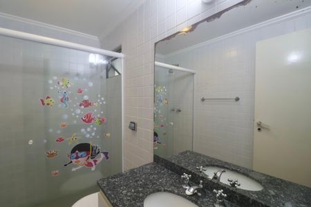 Apartamento para alugar com 220m², 4 quartos e 2 vagas Apartamento para alugar com 220m², 4 quartos e 2 vagasBanheiro Suíte 3