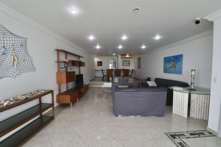Apartamento para alugar com 220m², 4 quartos e 2 vagas Apartamento para alugar com 220m², 4 quartos e 2 vagasSala