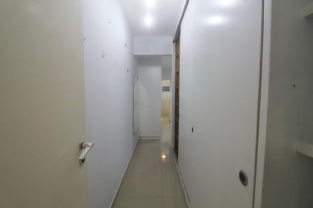 Apartamento para alugar com 220m², 4 quartos e 2 vagas Apartamento para alugar com 220m², 4 quartos e 2 vagasSuíte