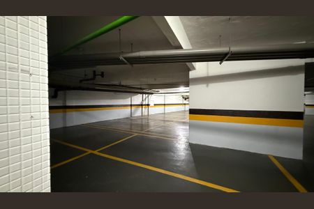 Apartamento para alugar com 220m², 4 quartos e 2 vagas Apartamento para alugar com 220m², 4 quartos e 2 vagasGaragem