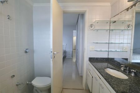 Apartamento para alugar com 220m², 4 quartos e 2 vagas Apartamento para alugar com 220m², 4 quartos e 2 vagasBanheiro Suíte