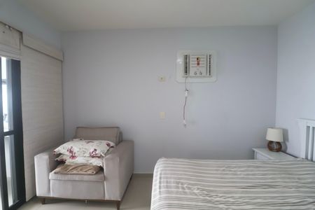 Apartamento para alugar com 220m², 4 quartos e 2 vagas Apartamento para alugar com 220m², 4 quartos e 2 vagasSuíte