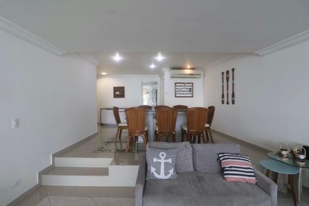 Apartamento para alugar com 220m², 4 quartos e 2 vagas Apartamento para alugar com 220m², 4 quartos e 2 vagasSala