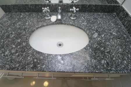 Apartamento para alugar com 220m², 4 quartos e 2 vagas Apartamento para alugar com 220m², 4 quartos e 2 vagasBanheiro Suíte 3