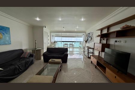 Apartamento para alugar com 220m², 4 quartos e 2 vagas Apartamento para alugar com 220m², 4 quartos e 2 vagasSala