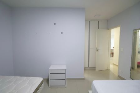 Apartamento para alugar com 220m², 4 quartos e 2 vagas Apartamento para alugar com 220m², 4 quartos e 2 vagasSuíte 3