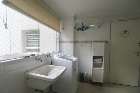 Apartamento para alugar com 220m², 4 quartos e 2 vagas Apartamento para alugar com 220m², 4 quartos e 2 vagasÁrea de Serviço