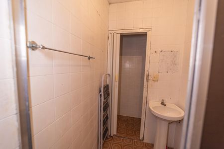 Banheiro de casa para alugar com 1 quarto, 80m² em Vila Mesquita, São Paulo