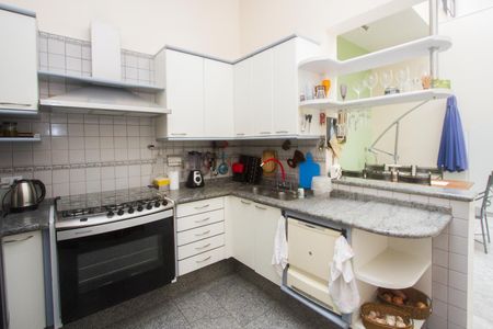 Casa para alugar com 395m², 4 quartos e 4 vagas