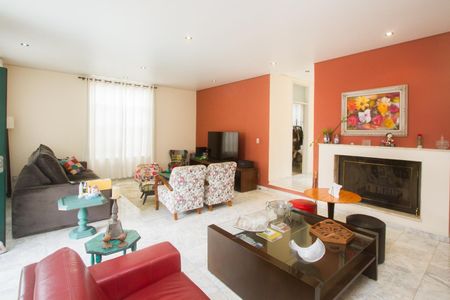 Casa para alugar com 395m², 4 quartos e 4 vagas