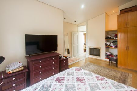 Casa para alugar com 395m², 4 quartos e 4 vagas