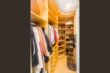 Casa para alugar com 395m², 4 quartos e 4 vagas