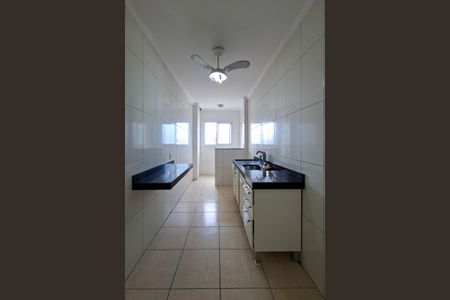 Apartamento para alugar com 90m², 2 quartos e 2 vagasCozinha 